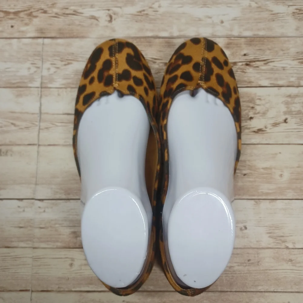 Pierre Dumas Leopard / Cheetah Print Flat Ballet Slipper Shoes Size 7 Tan Black